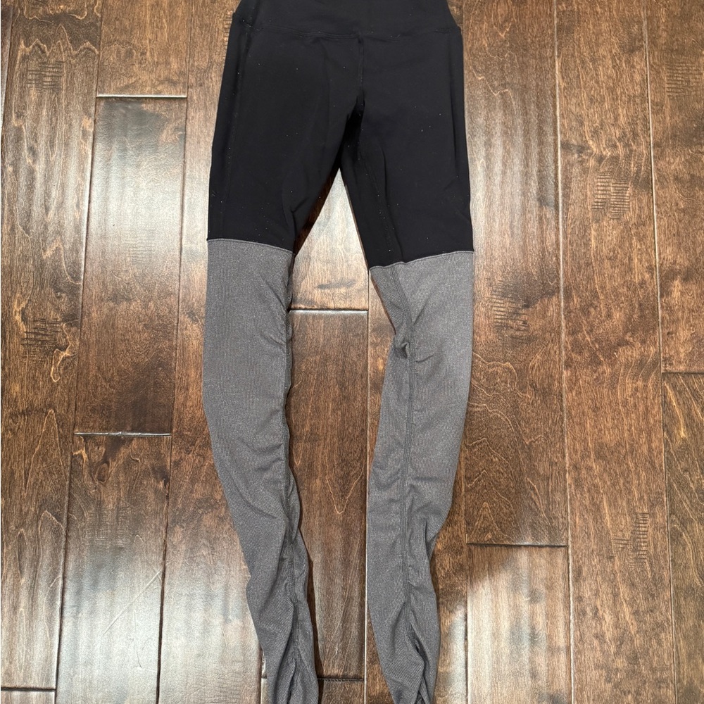 ALO Yoga Black and Gray Leggings